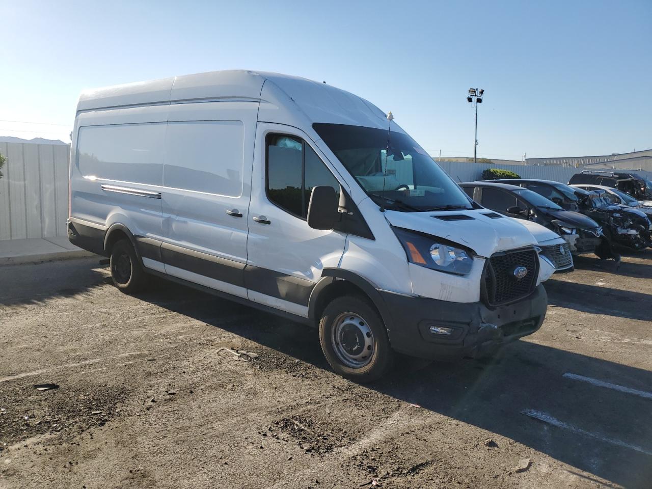 2021 Ford Transit T-350 Copart, lot number: 56772185, vin: 1FTBW3XGXMKA37773. Thumbnail 4