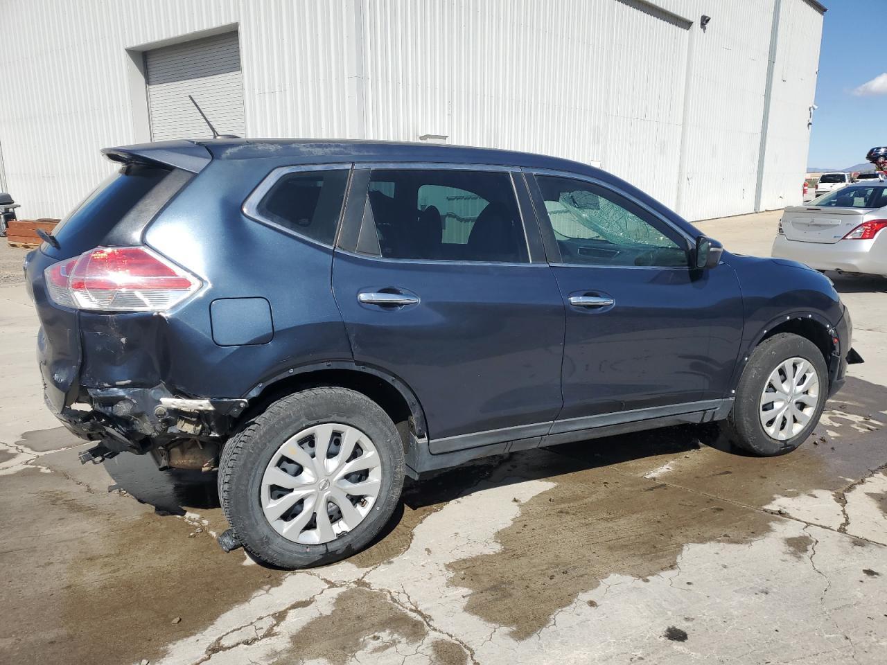 2015 Nissan Rogue S Copart, lot number: 56071545, vin: KNMAT2MV1FP577617. Thumbnail 3