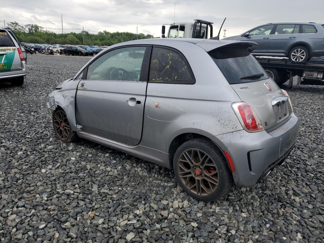 2018 Fiat 500 Abarth Copart, lot number: 55224165, vin: 3C3CFFFH2JT469627. Thumbnail 2