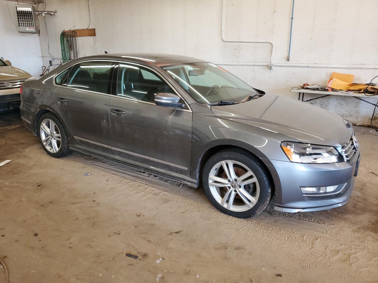 2015 Volkswagen Passat Sel Copart, lot number: 56012995, vin: 1VWCM7A35FC064719. Thumbnail 4