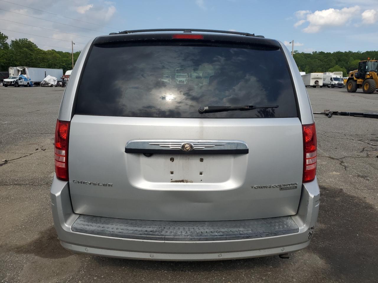 2010 Chrysler Town & Country Touring Copart, lot number: 58733085, vin: 2A4RR5D14AR113755. Thumbnail 6