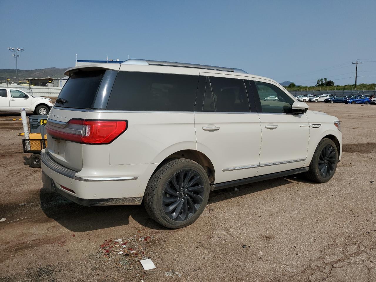 2020 Lincoln Navigator Reserve Copart, lot number: 59053145, vin: 5LMJJ2LT0LEL04125. Thumbnail 3