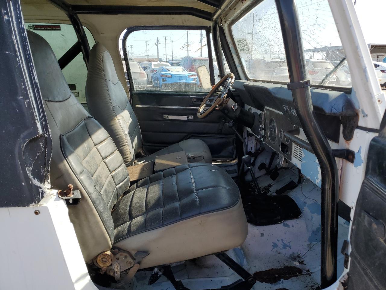 1983 Jeep Jeep Cj7 Copart, lot number: 57912325, vin: 1JCCN87E5DT072300. Thumbnail 10