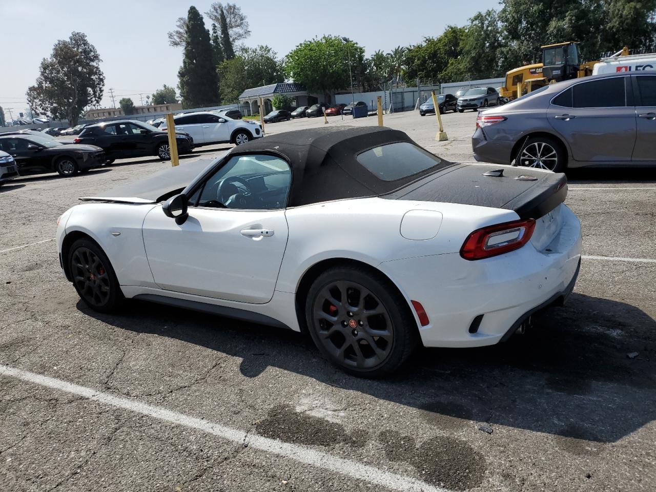 2018 Fiat 124 Spider Classica Copart, lot number: 55810265, vin: JC1NFAEK0J0140178. Thumbnail 2