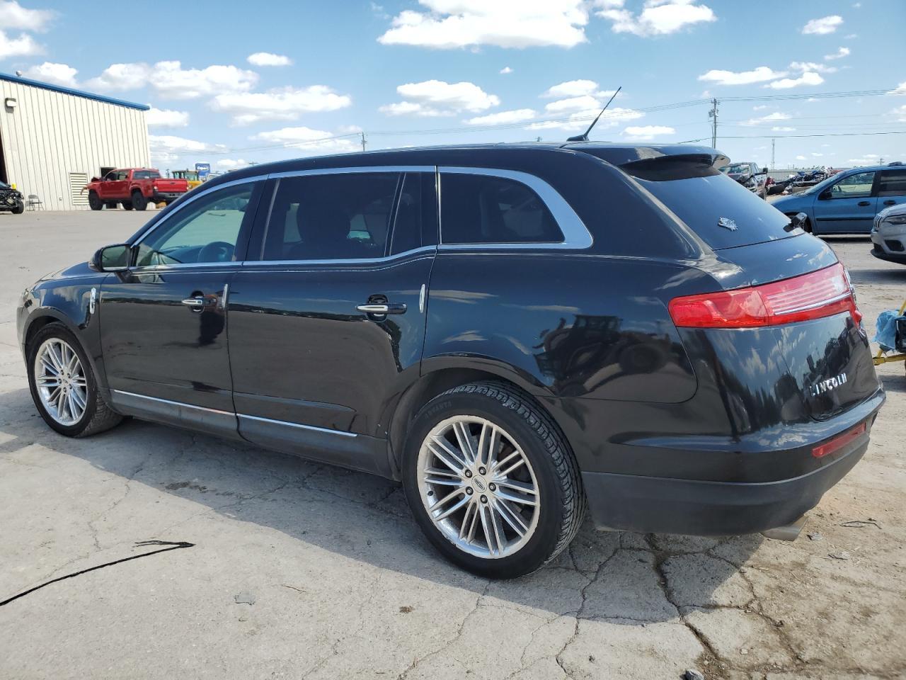 2013 Lincoln Mkt Copart, lot number: 57329075, vin: 2LMHJ5AT8DBL51605. Thumbnail 2