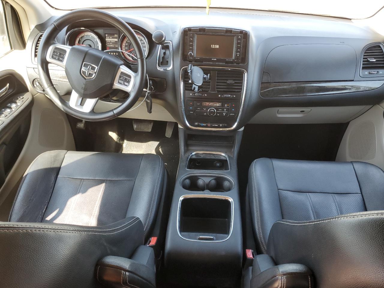 2017 Dodge Grand Caravan Crew Copart, lot number: 55497955, vin: 2C4RDGDG0HR775508. Thumbnail 8