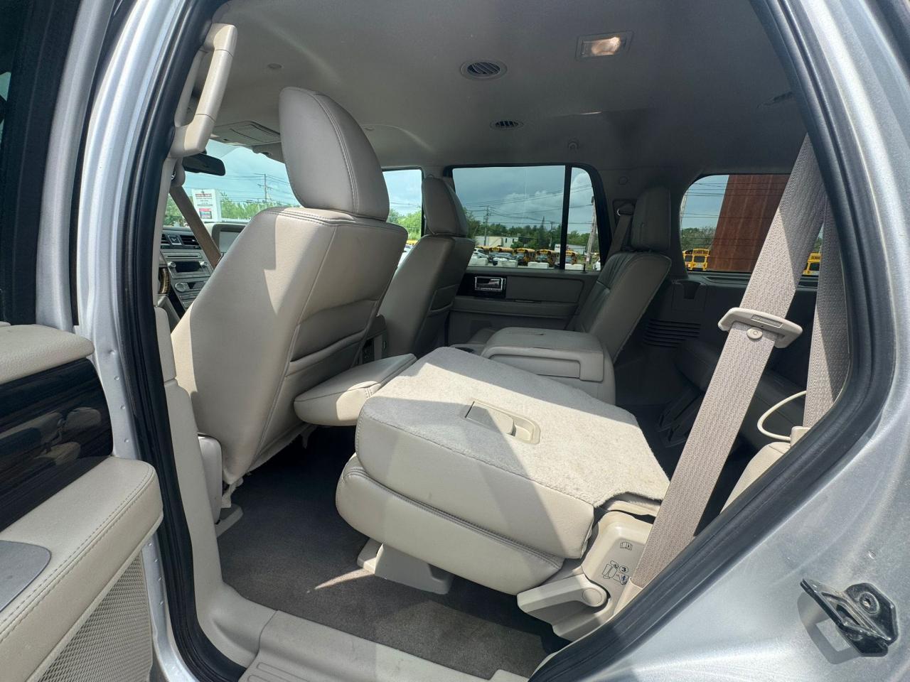 2010 Lincoln Navigator Copart, lot number: 59300035, vin: 5LMJJ2J57AEJ06563. Thumbnail 6