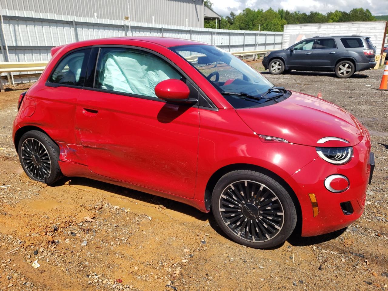 2024 Fiat 500 E Red Copart, lot number: 56752225, vin: ZFAFFAA45RX206538. Thumbnail 4