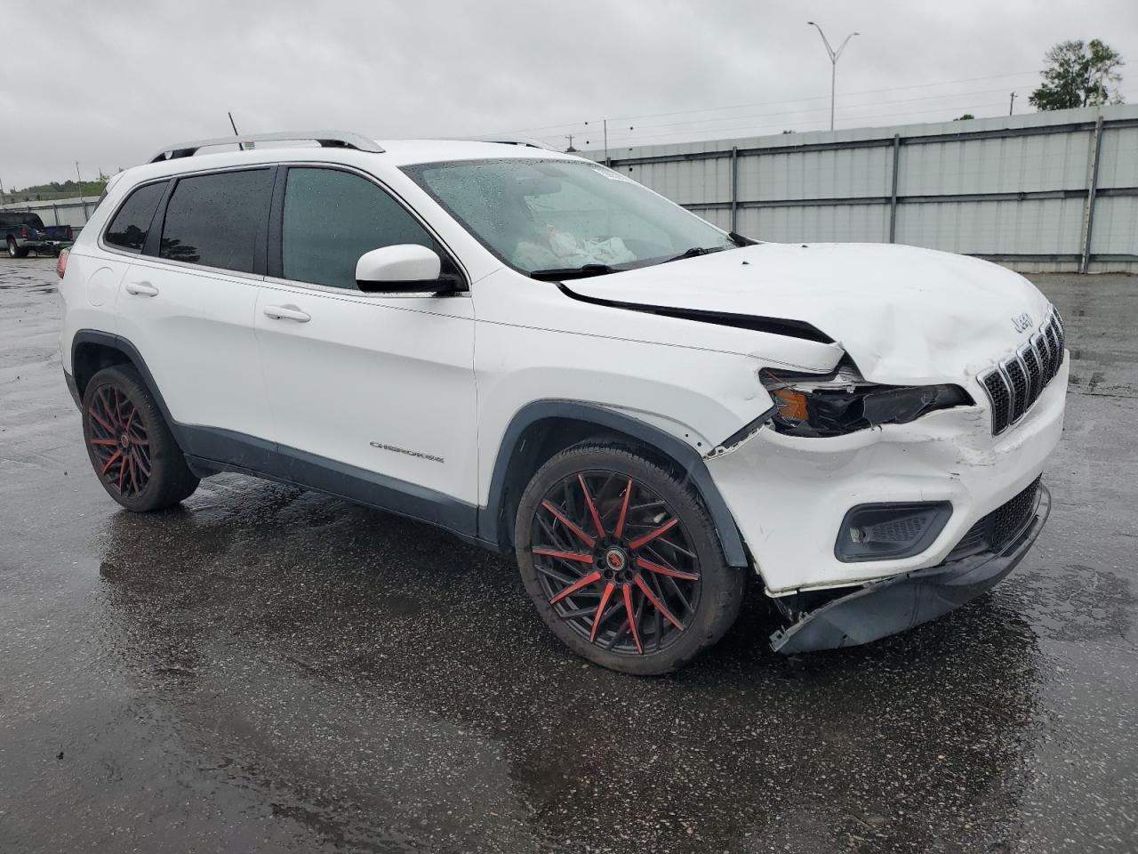 2019 Jeep Cherokee Latitude Copart, lot number: 56652185, vin: 1C4PJLCBXKD332002. Thumbnail 4