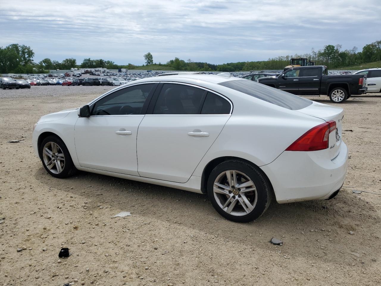 2015 Volvo S60 Premier Copart, lot number: 58521125, vin: YV126MFK7F1357941. Thumbnail 2