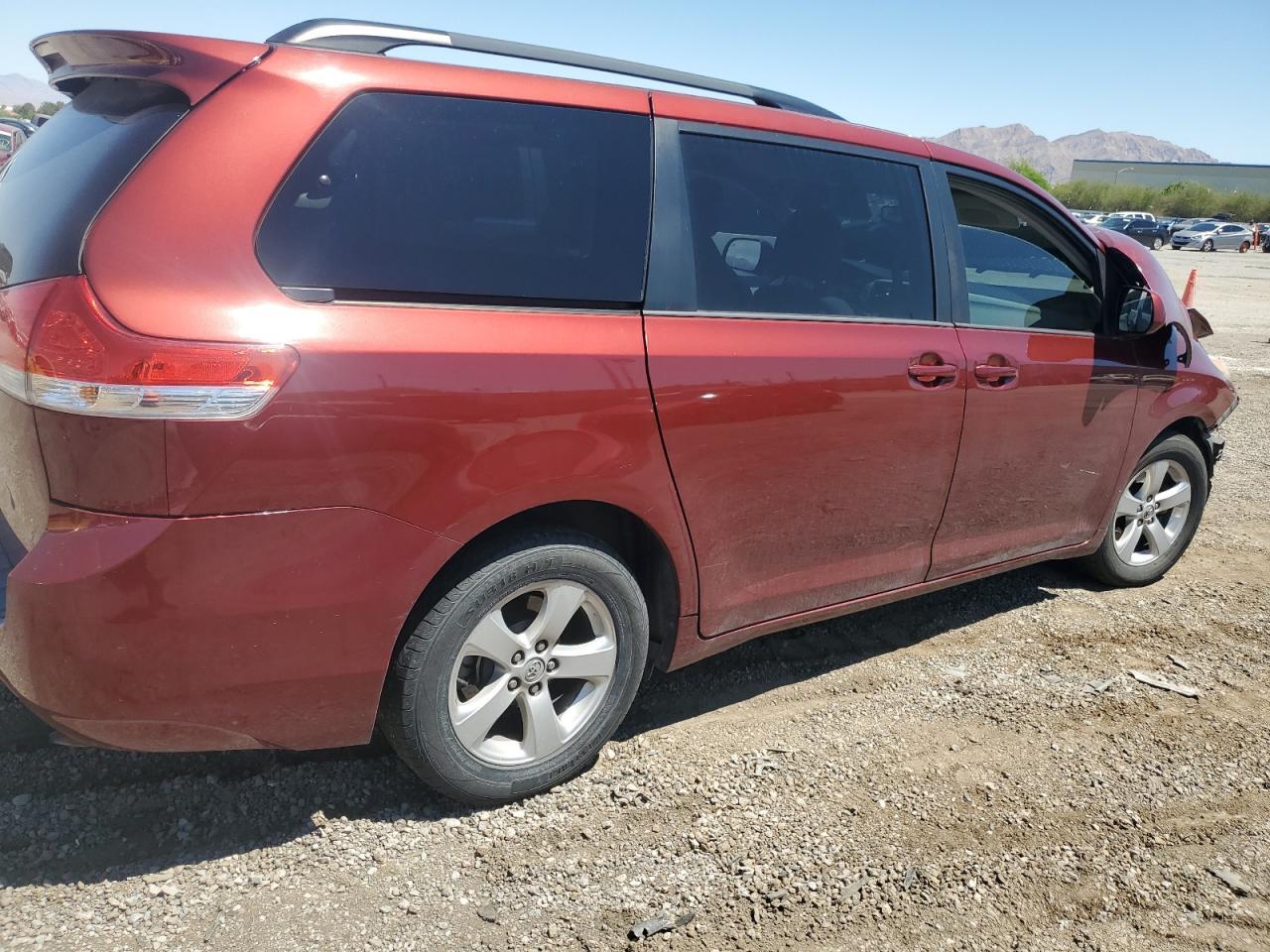2014 Toyota Sienna Le Copart, lot number: 56566325, vin: 5TDKK3DC7ES462827. Thumbnail 3
