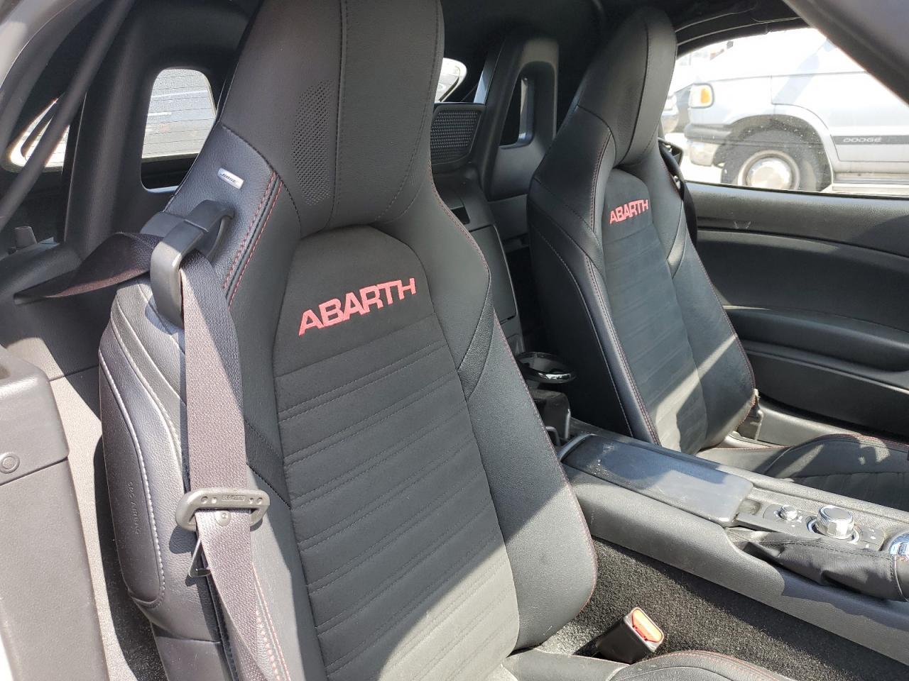 2018 Fiat 124 Spider Classica Copart, lot number: 55810265, vin: JC1NFAEK0J0140178. Thumbnail 10