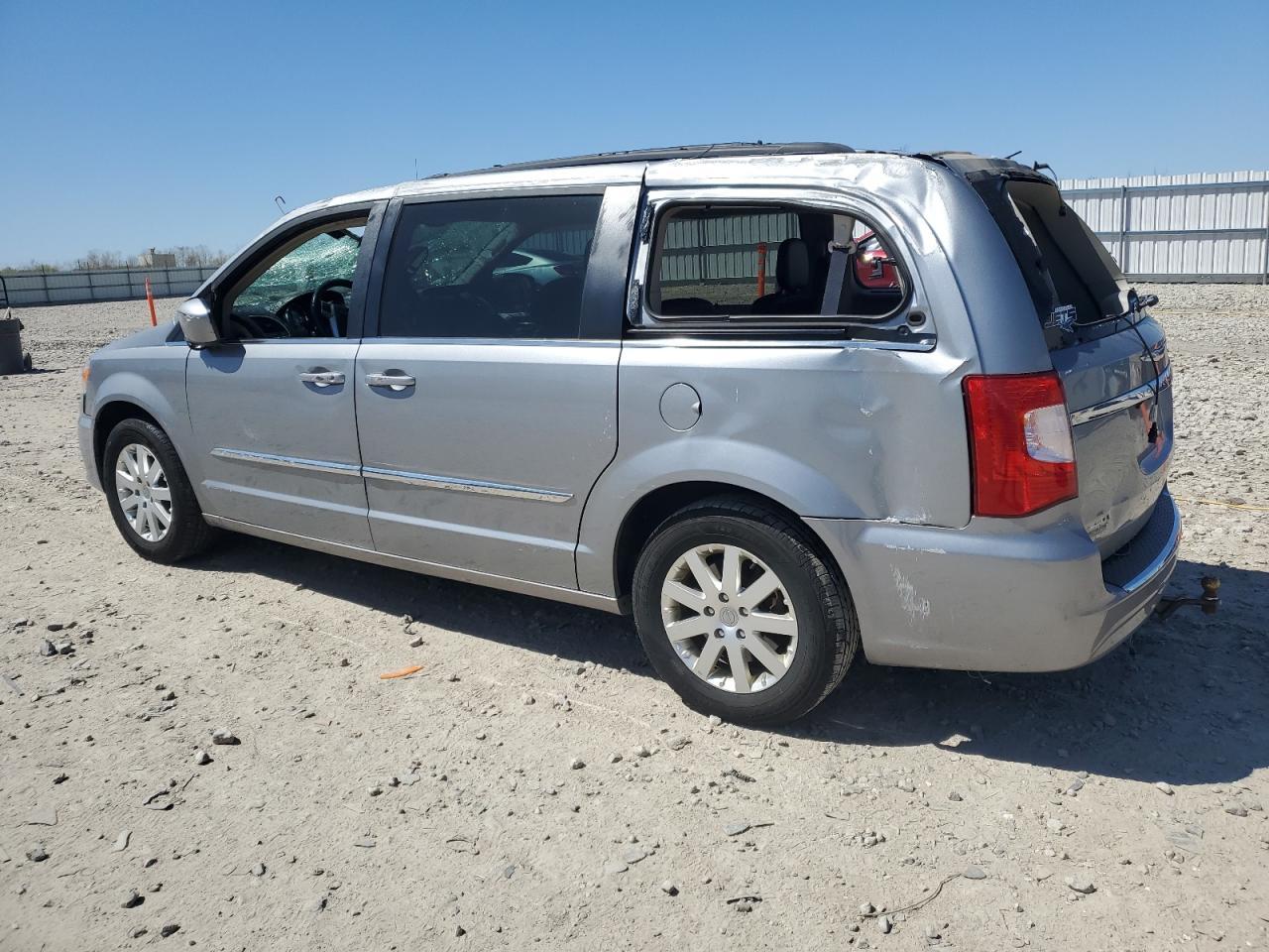 2015 Chrysler Town & Country Touring Copart, lot number: 56530225, vin: 2C4RC1BG9FR697861. Thumbnail 2