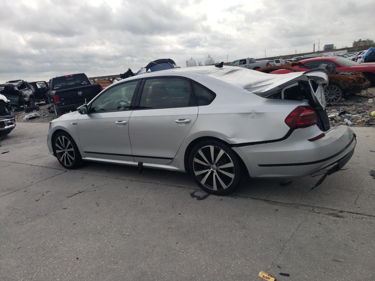 2018 Volkswagen Passat Gt Copart, lot number: 55780665, vin: 1VWJM7A35JC039965. Thumbnail 2