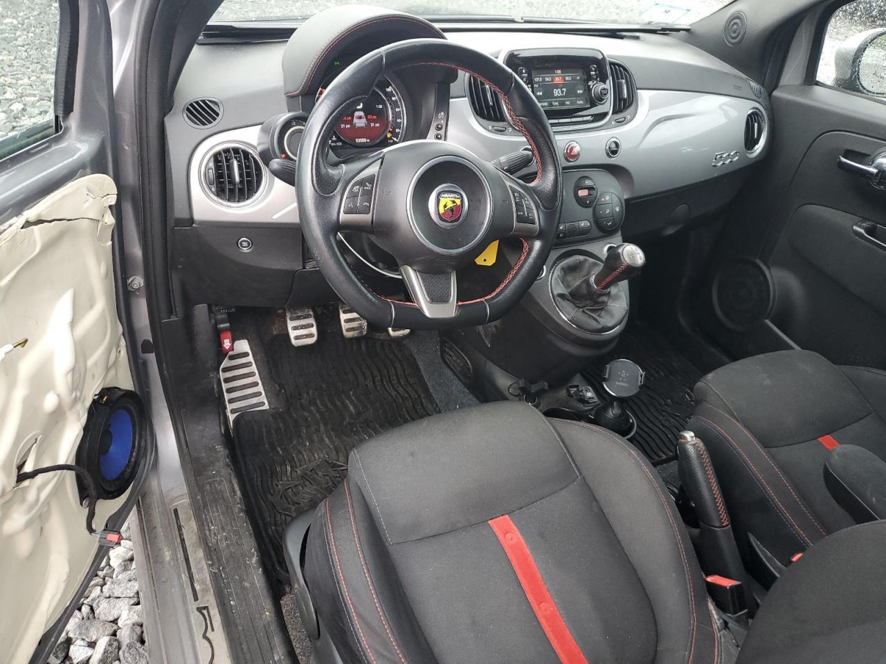 2018 Fiat 500 Abarth Copart, lot number: 55224165, vin: 3C3CFFFH2JT469627. Thumbnail 8