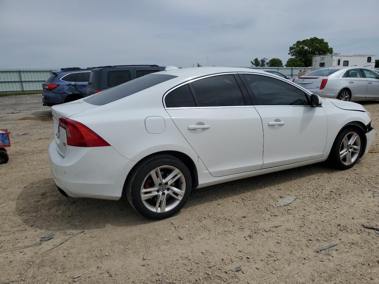 2015 Volvo S60 Premier Copart, lot number: 58521125, vin: YV126MFK7F1357941. Thumbnail 3