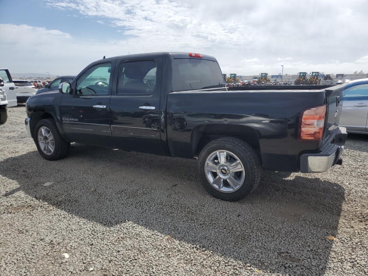 2013 Chevrolet Silverado C1500 Lt Copart, lot number: 56154995, vin: 3GCPCSE08DG276857. Thumbnail 2