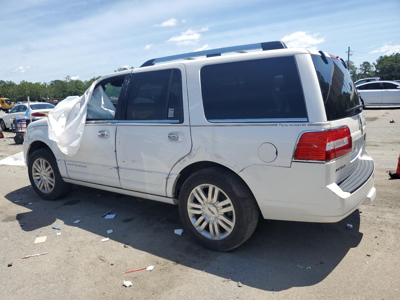 2013 Lincoln Navigator Copart, lot number: 59012025, vin: 5LMJJ2H5XDEL04855. Thumbnail 2