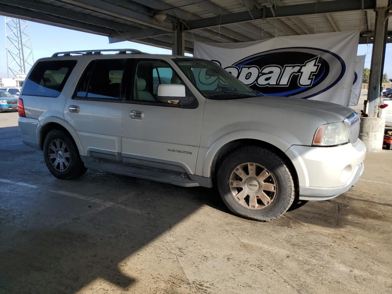 2006 Lincoln Navigator Copart, lot number: 59228125, vin: 5LMFU28R34LJ41588. Thumbnail 4