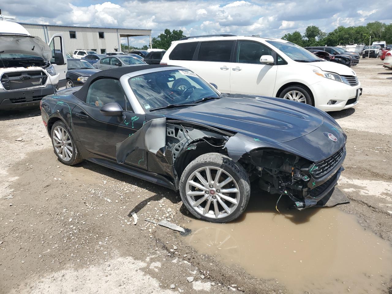 2017 Fiat 124 Spider Classica Copart, lot number: 57253905, vin: JC1NFAEK4H0103516. Thumbnail 4