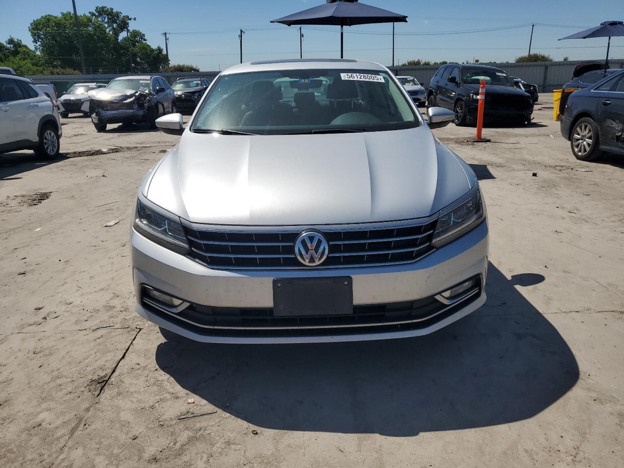 2016 Volkswagen Passat Se Copart, lot number: 56128005, vin: 1VWBS7A33GC060672. Thumbnail 5