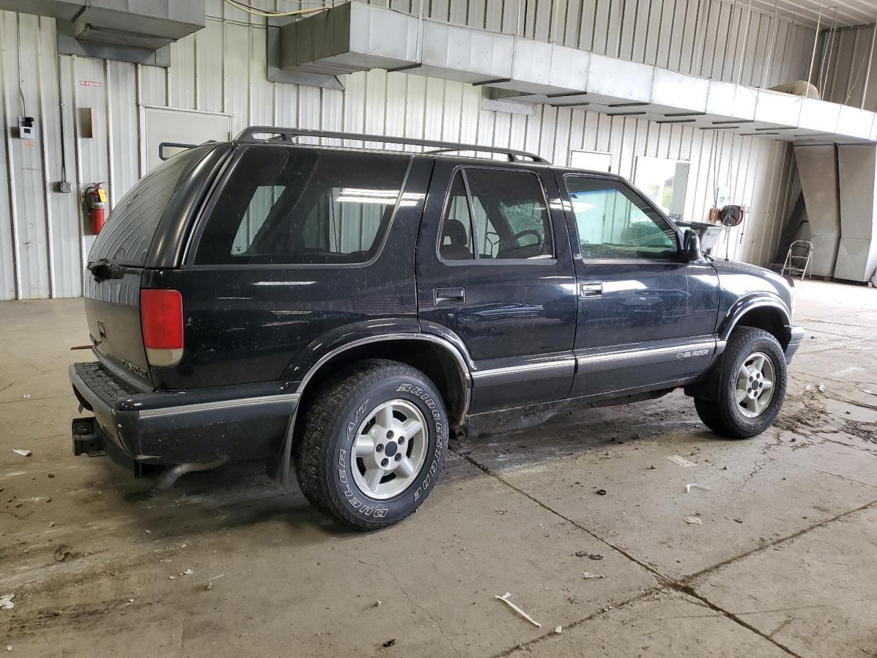 1997 Chevrolet Blazer Copart, lot number: 57983265, vin: 1GNDT13W7V2236355. Thumbnail 3