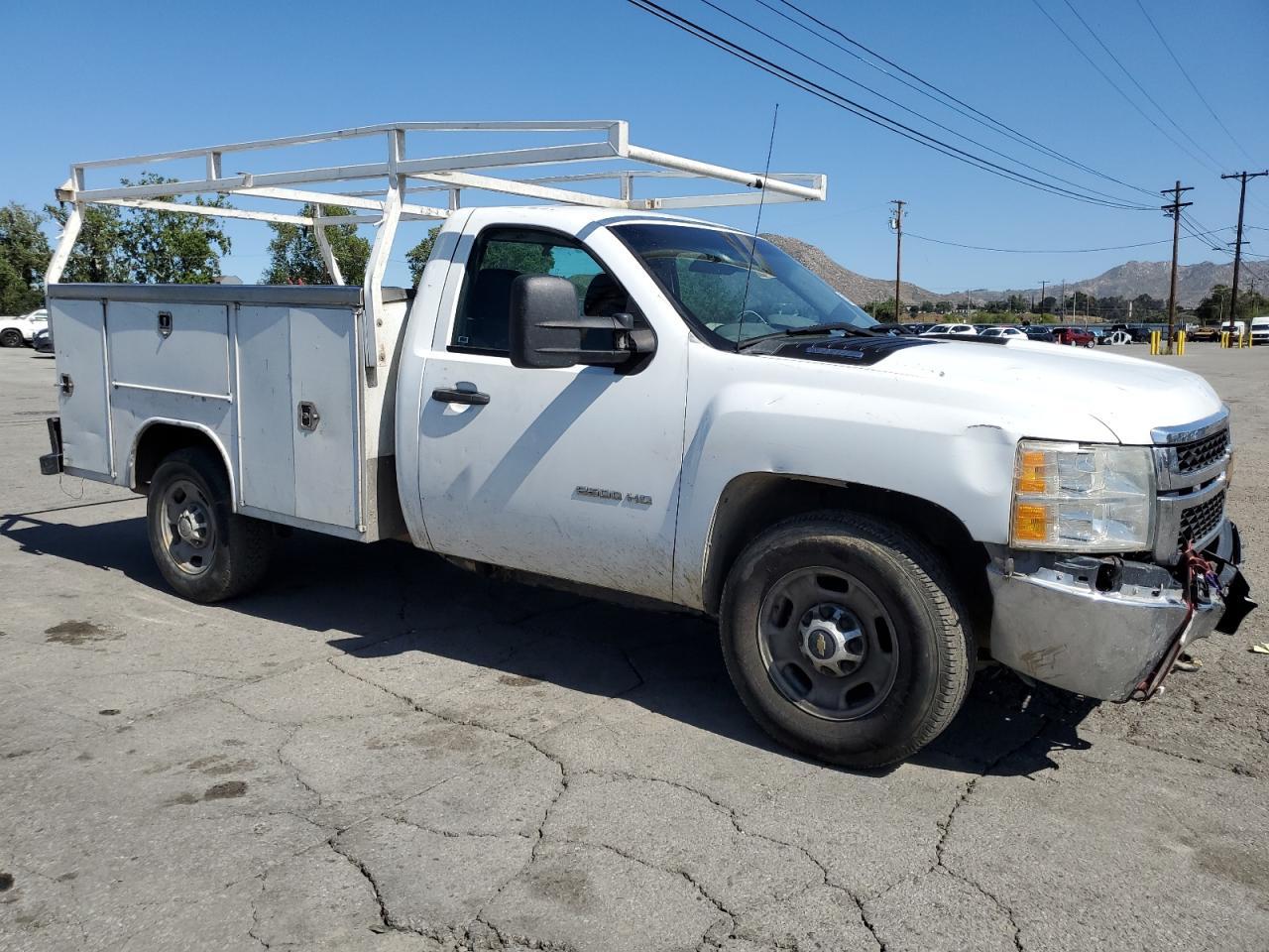 2013 Chevrolet Silverado C2500 Heavy Duty Copart, lot number: 56360175, vin: 1GB0CVCG8DF181871. Thumbnail 4