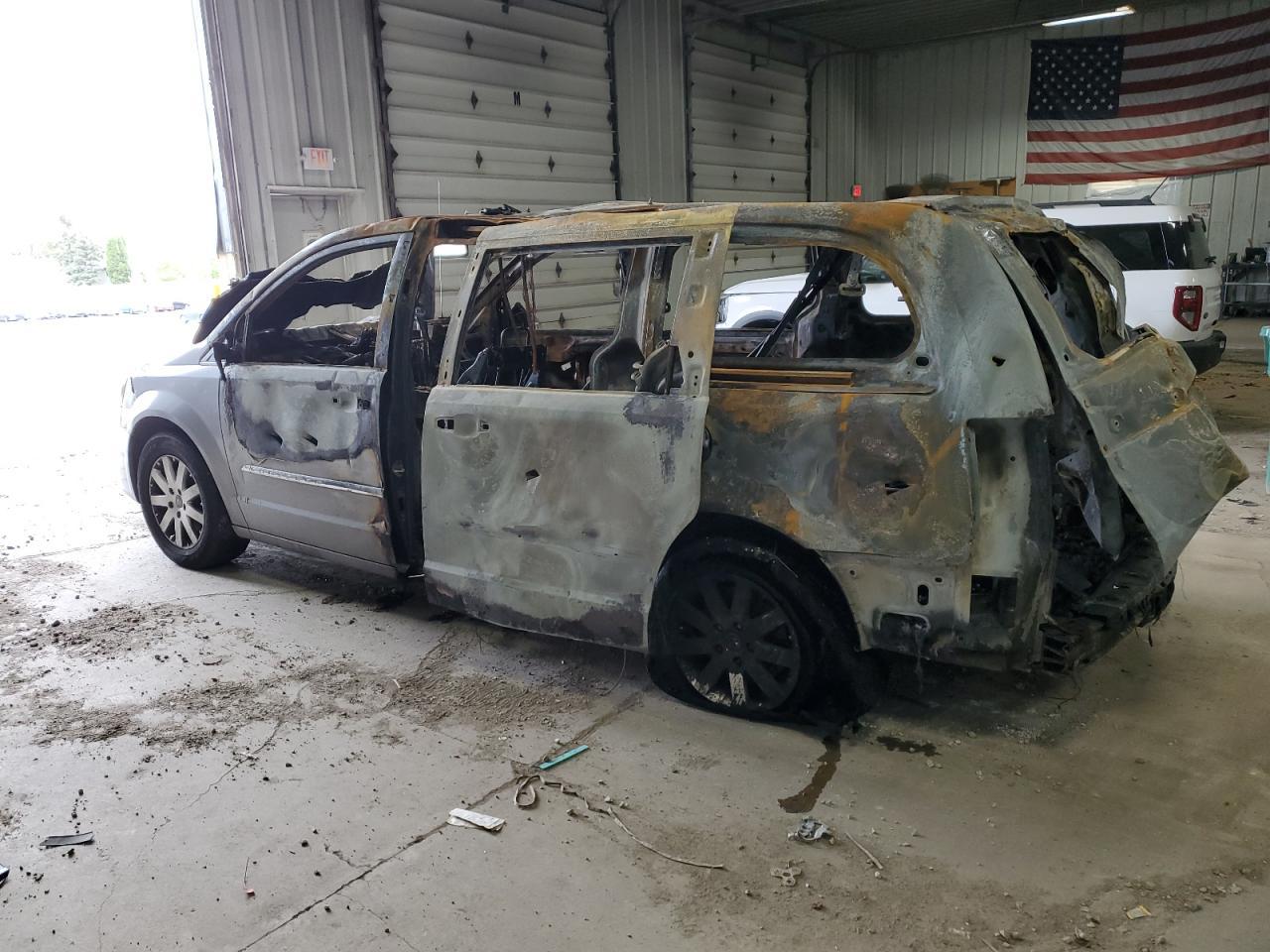 2013 Chrysler Town & Country Touring Copart, lot number: 57485865, vin: 2C4RC1BG9DR734288. Thumbnail 2