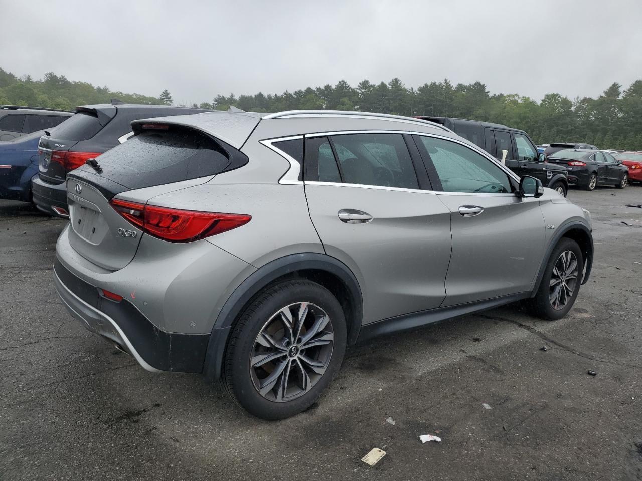 2017 Infiniti Qx30 Base Copart, lot number: 58078455, vin: SJKCH5CR3HA032649. Thumbnail 3
