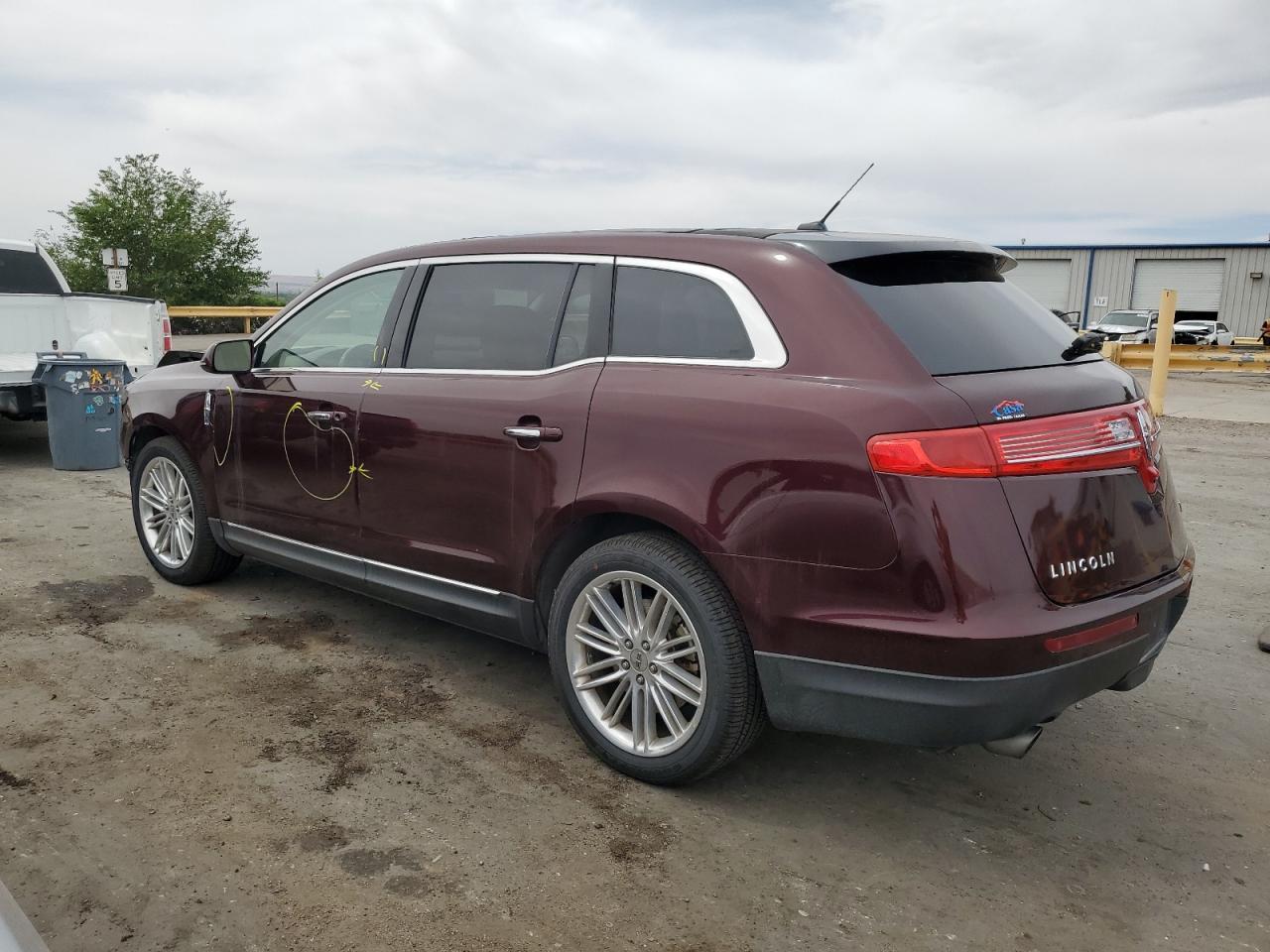 2019 Lincoln Mkt Copart, lot number: 56232495, vin: 2LMHJ5AT0KBL00273. Thumbnail 2