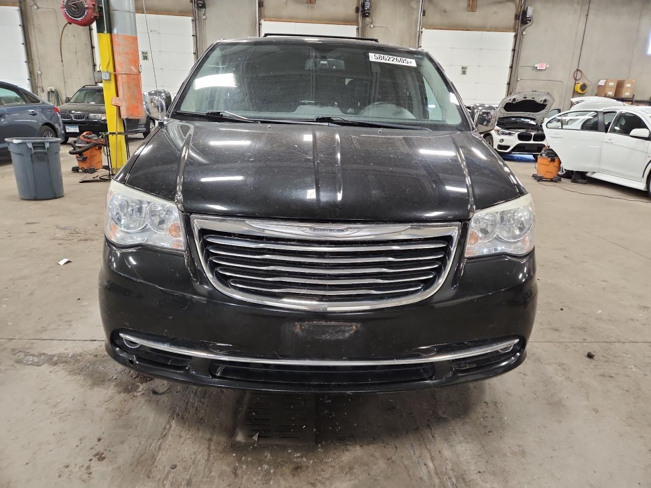 2013 Chrysler Town & Country Touring L Copart, lot number: 58622605, vin: 2C4RC1CG5DR589958. Thumbnail 5