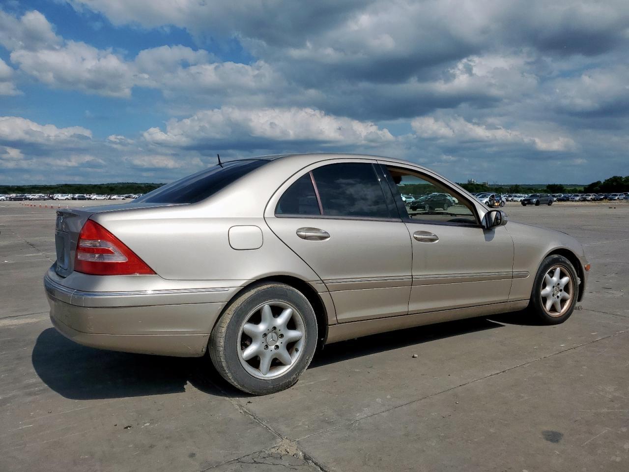 2003 Mercury C Cls 4D 2 Copart, lot number: 58729475, vin: WDBRF61J13A417012. Thumbnail 3