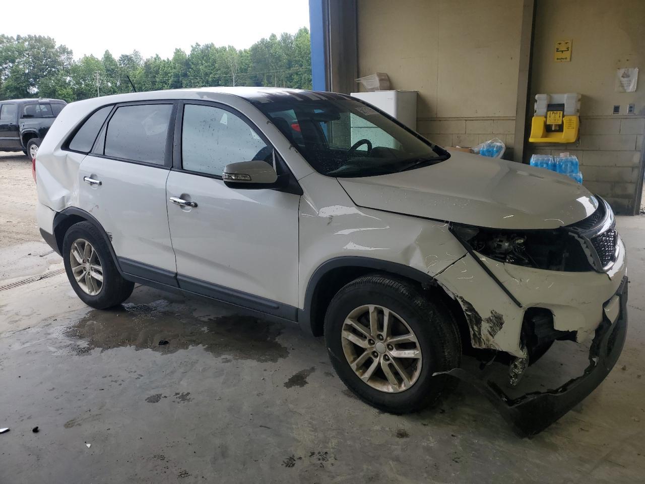 2015 Kia Sorento Lx Copart, lot number: 58171795, vin: 5XYKT3A61FG579331. Thumbnail 4