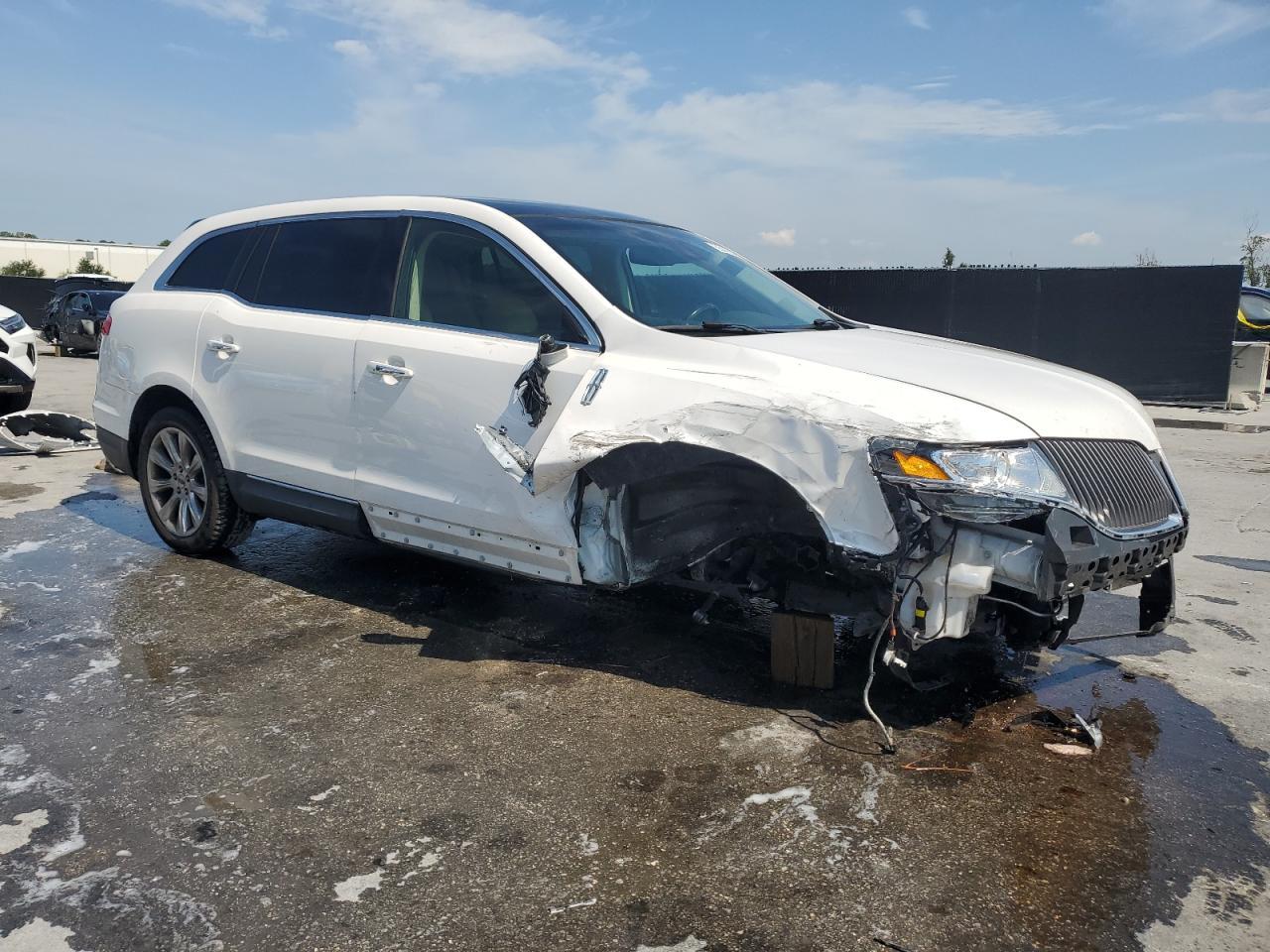 2016 Lincoln Mkt Copart, lot number: 58406545, vin: 2LMHJ5FK3GBL01666. Thumbnail 4