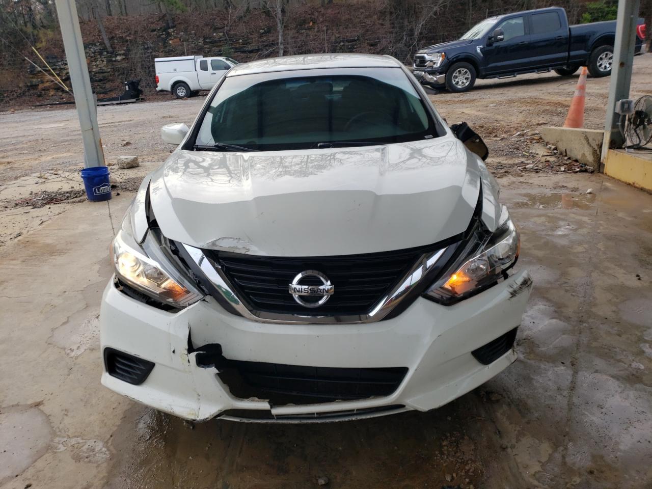 2017 NISSAN ALTIMA 2.5 Copart, lot number: 40291724, vin: 1N4AL3AP8HN337321. Thumbnail 5