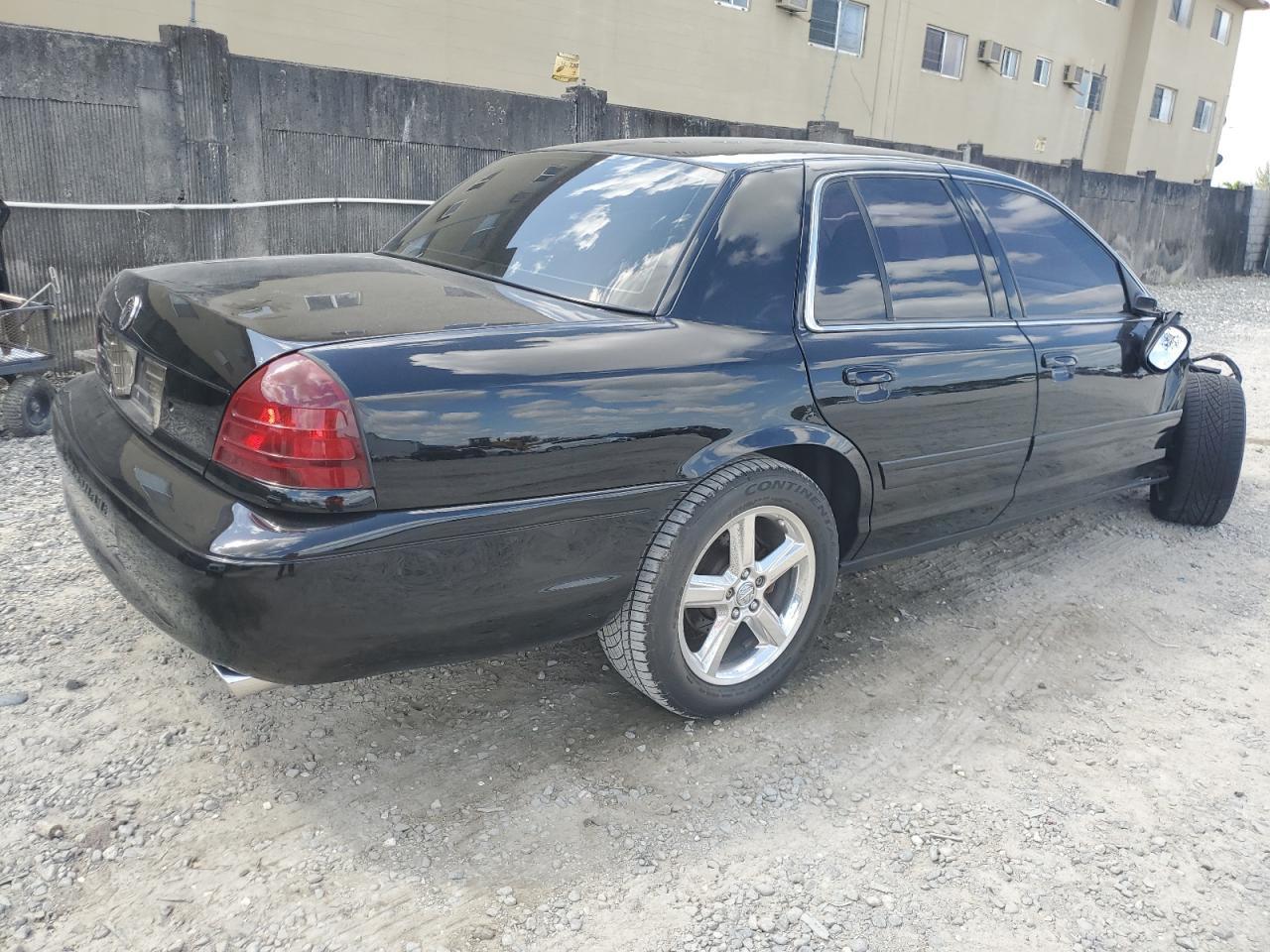 2003 MERCURY MARAUDER Copart, lot number: 46612624, vin: 2MEHM75V63X610168. Thumbnail 3