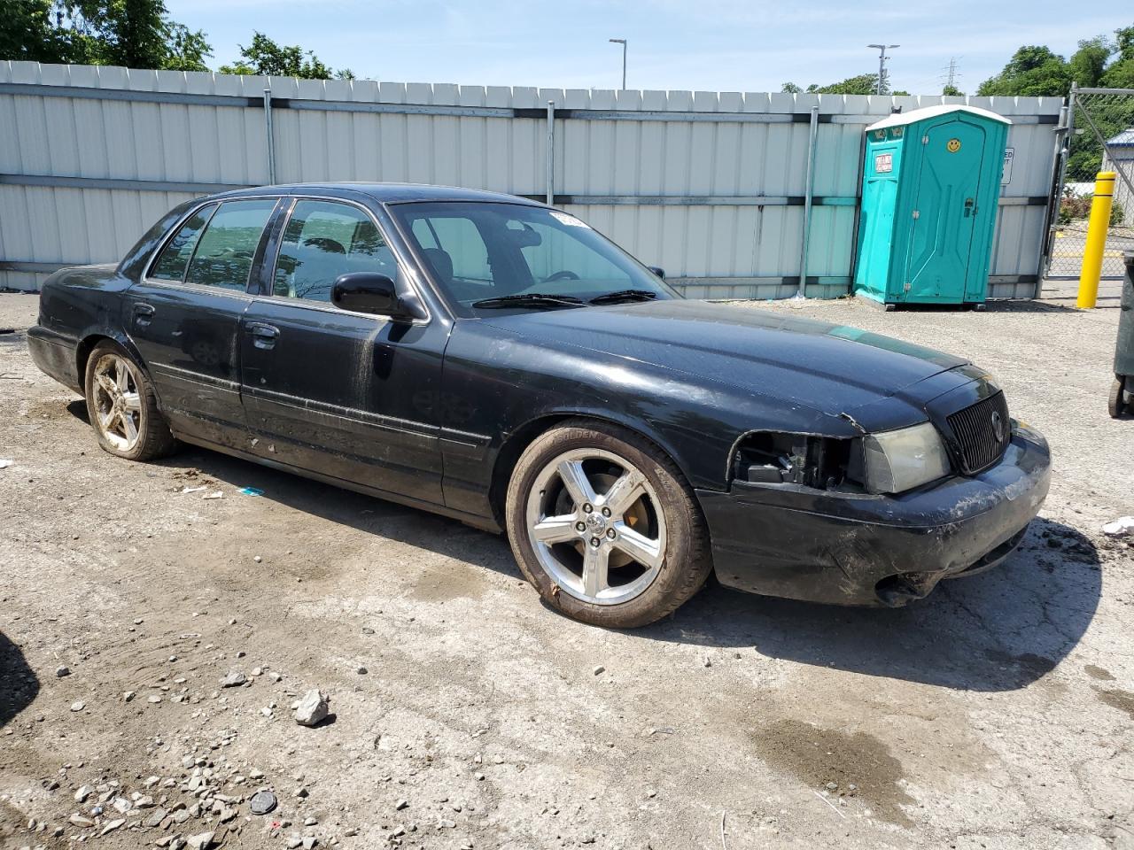 2004 MERCURY MARAUDER Copart, lot number: 57376834, vin: 2MEHM79V74X607727. Thumbnail 4