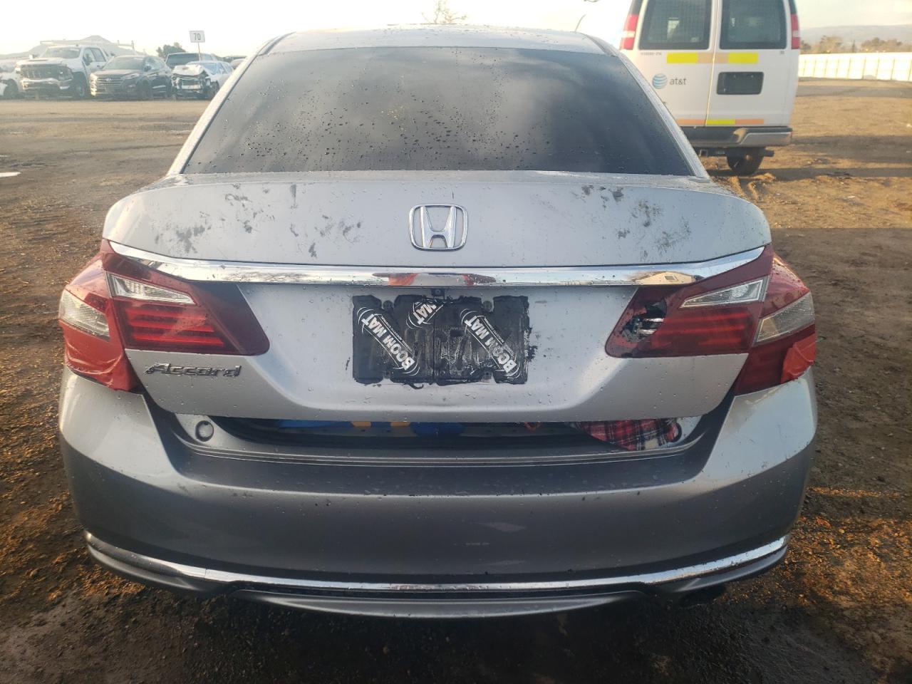 2017 HONDA ACCORD LX Copart, lot number: 40582784, vin: 1HGCR2F33HA160235. Thumbnail 6